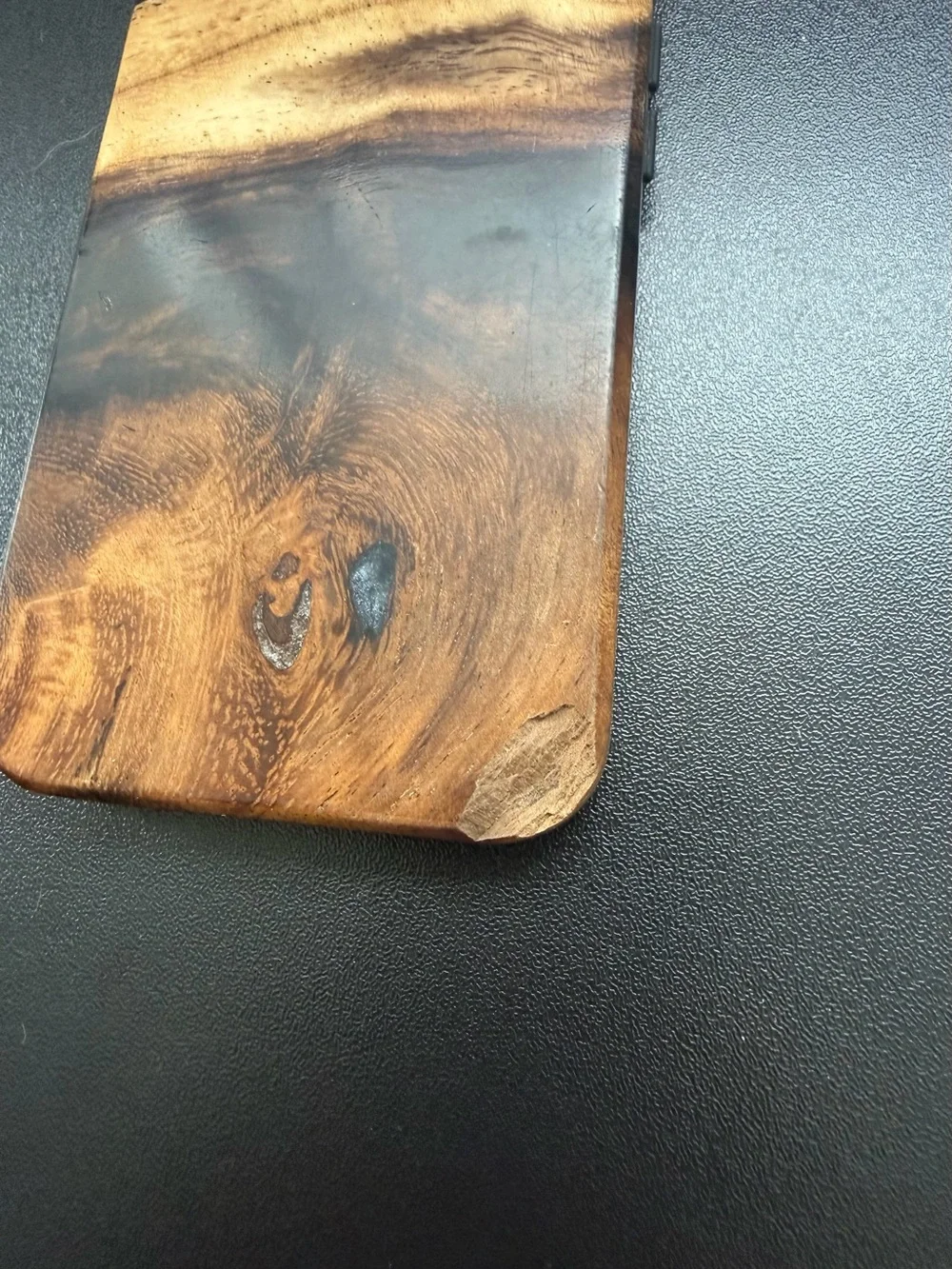 EUC Carved Traveler iPhone 13/14 Live Edge Phone Cases Real Wood Burl MagSafe